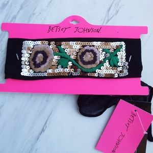 NWT Betsey Johnson Scarf/Choker